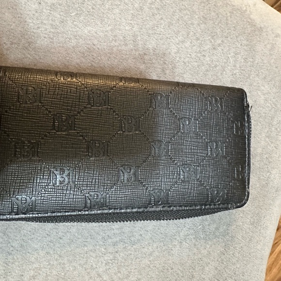 Women’s MB wallet - Picture 4 of 6